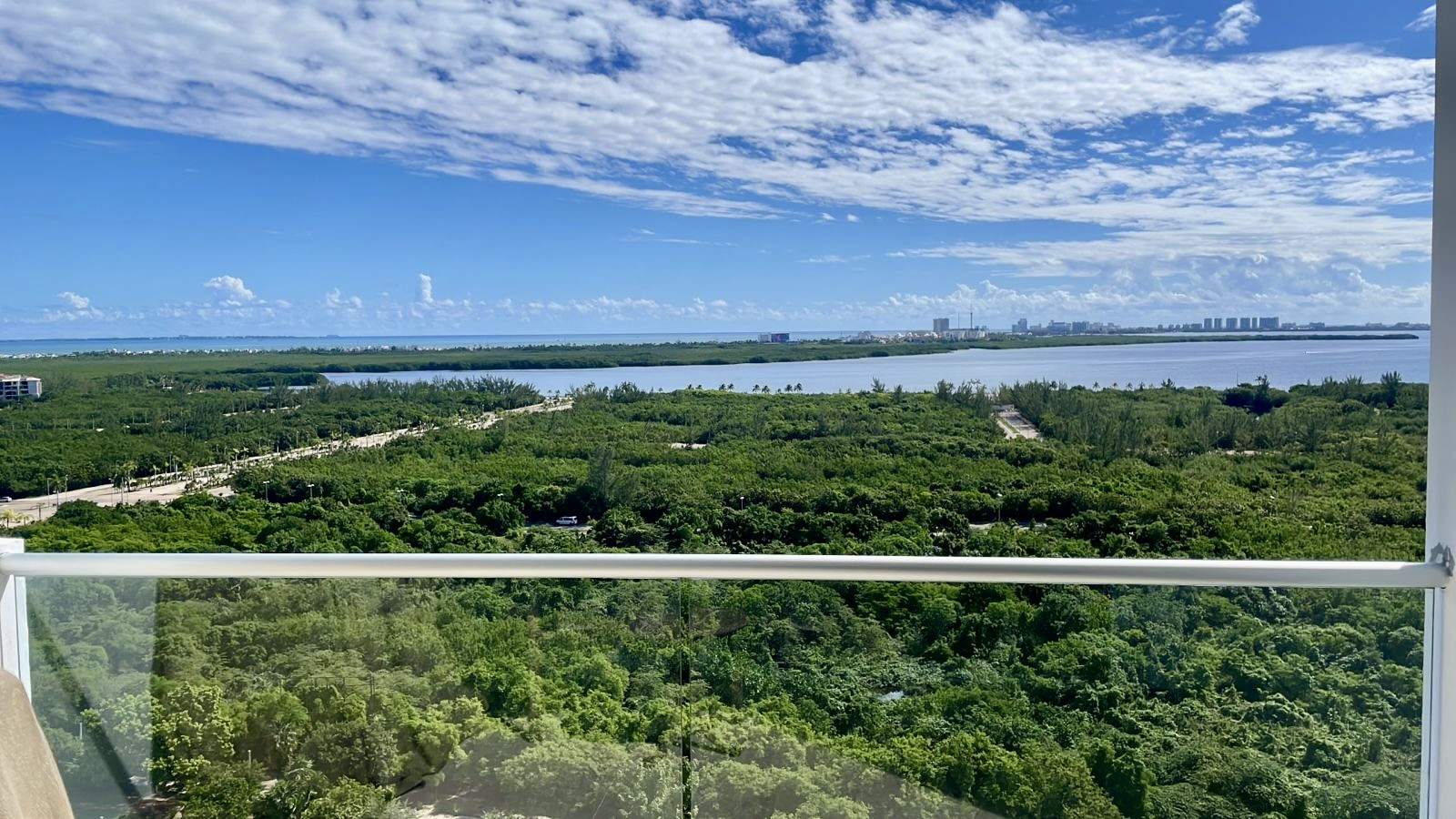 e8bde1d8-4bec-4fd5-8a49-482d3b2f6942